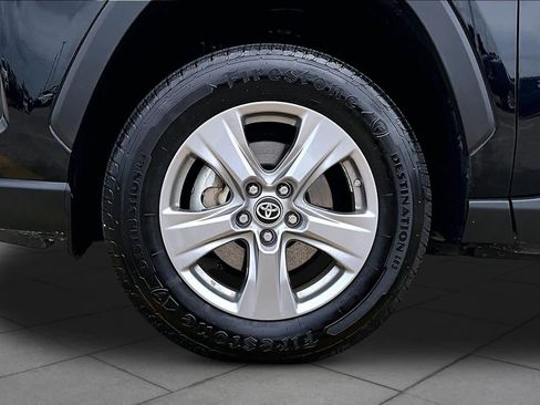Certified 2024 Toyota RAV4 LE AWD/4WD image 11