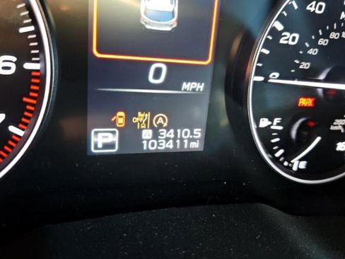 Used 2024 Subaru Outback Premium image 8