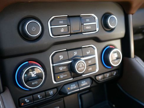 Used 2023 Chevrolet Tahoe High Country image 20