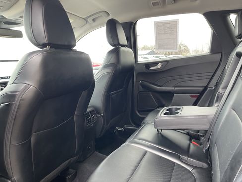 Used 2025 Ford Escape Platinum image 10