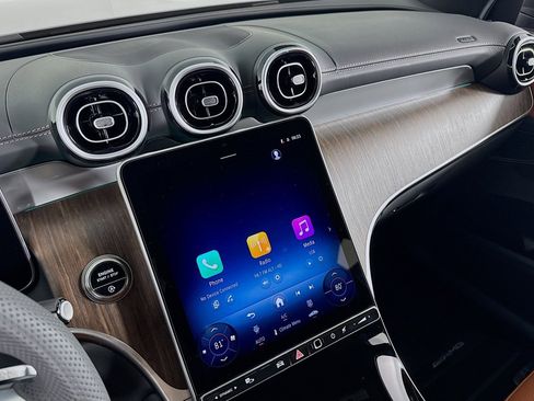 New 2026 Mercedes-Benz GLC 300 image 19