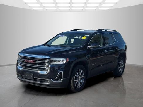 Used 2022 GMC Acadia SLT w/ LPO, Floor Liner Package AWD/4WD image 3