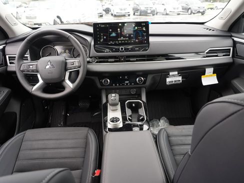 New 2026 Mitsubishi Outlander Trail Edition image 26