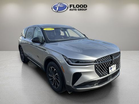 Used 2024 Lincoln Nautilus Premier w/ Equipment Group 102A image 1