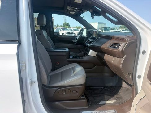 Certified 2023 Chevrolet Suburban Z71 w/ Z71 Off-Road Package AWD/4WD image 37