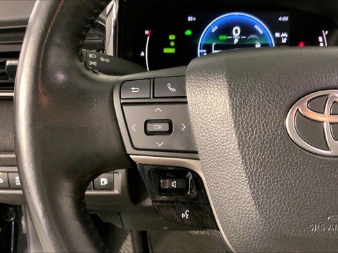 Used 2025 Toyota Camry LE AWD/4WD image 18