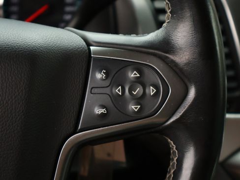 Used 2015 Chevrolet Suburban LT RWD image 16