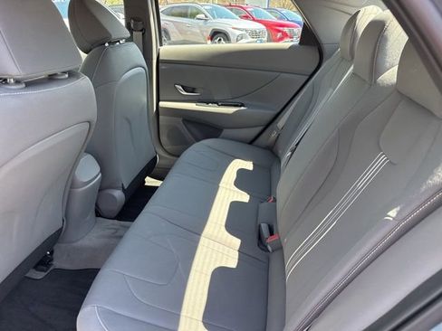 Certified 2023 Hyundai Elantra SEL w/ Convenience Package image 20