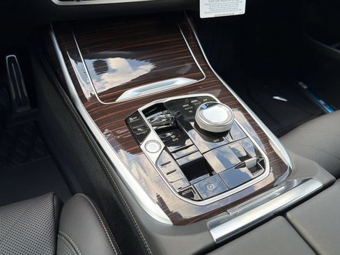 New 2027 BMW X7 xDrive40i w/ Executive Package AWD/4WD image 17