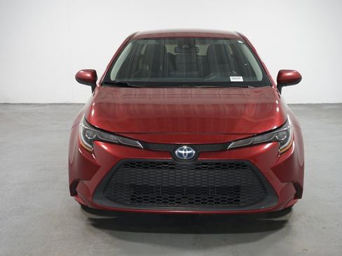 Certified 2022 Toyota Corolla LE image 2