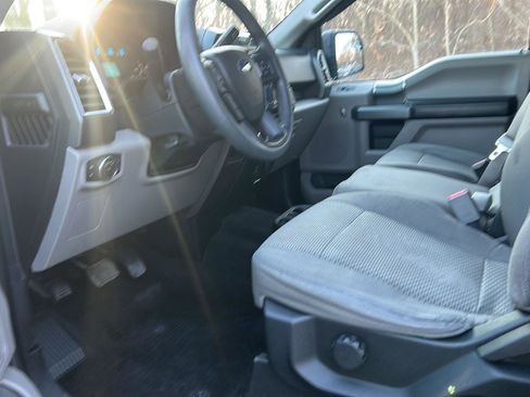 Used 2016 Ford F150 XLT w/ XTR Package image 9