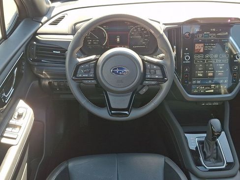 Used 2025 Subaru Forester Touring image 11