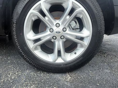 Used 2015 Ford Explorer Limited w/ Equipment Group 302A FWD image 14
