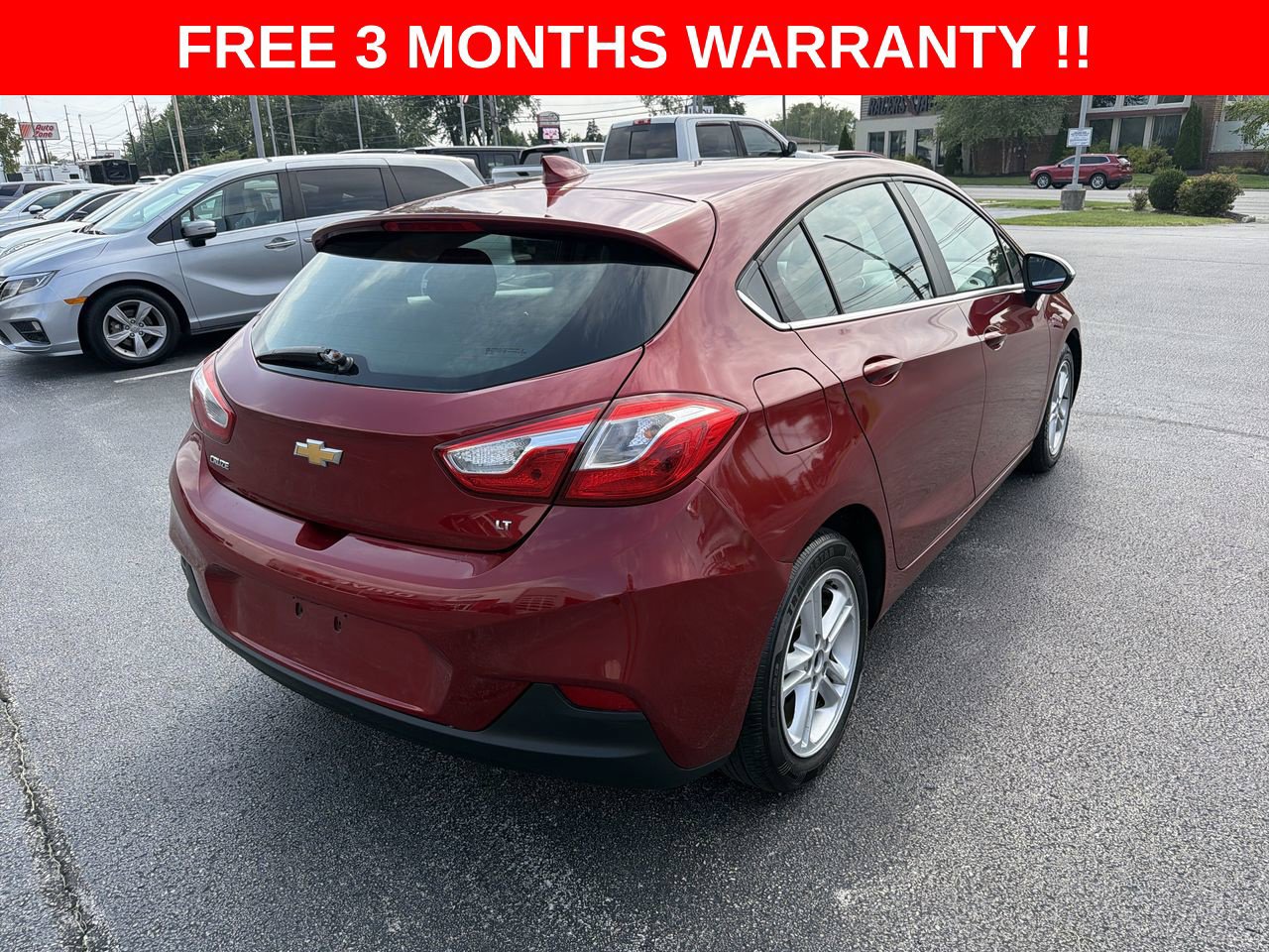 Used 2017 Chevrolet Cruze LT FWD image 29