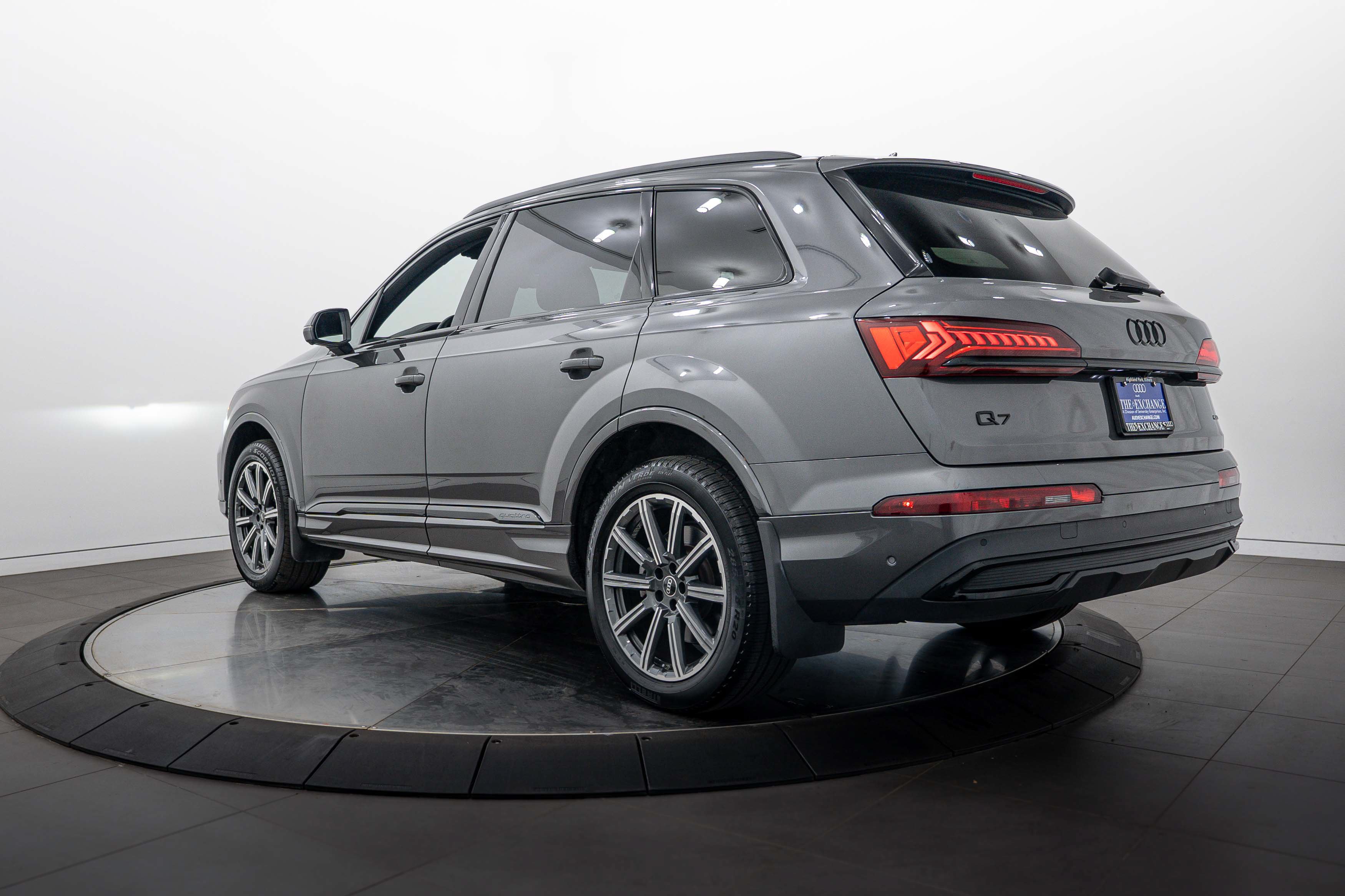 Used 2022 Audi Q7 2.0T Premium Plus AWD/4WD image 5