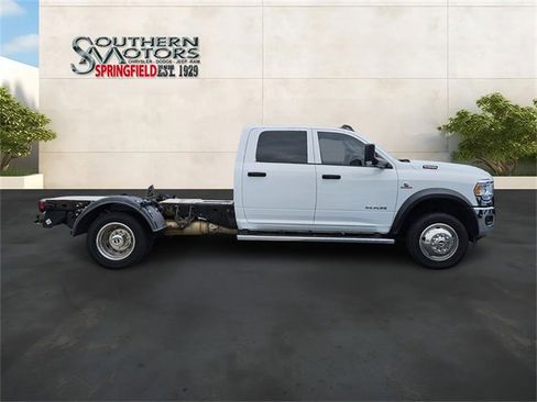 Used 2020 RAM 5500 Tradesman w/ Chrome Appearance Group image 6