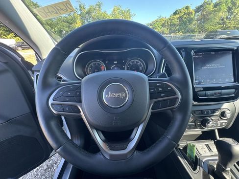 Certified 2019 Jeep Cherokee Limited image 12