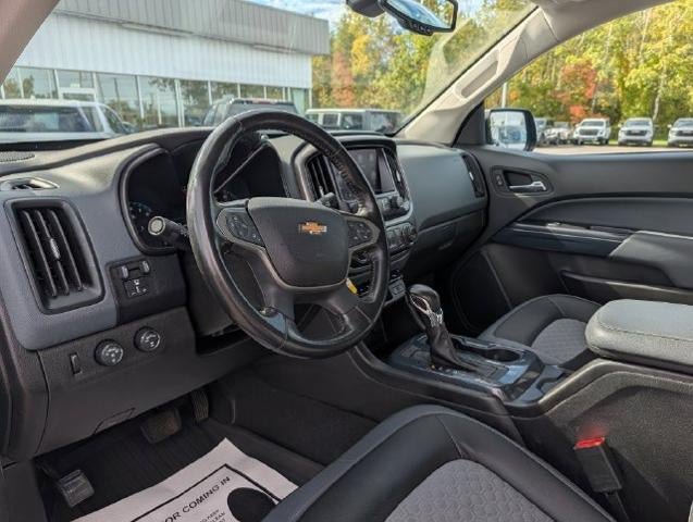 Used 2022 Chevrolet Colorado Z71 AWD/4WD image 3
