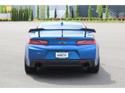 Used 2016 Chevrolet Camaro SS RWD image 3