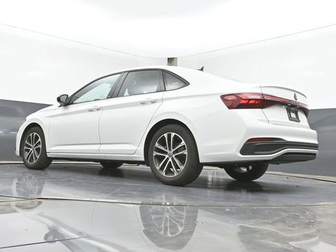 Used 2025 Volkswagen Jetta Sport FWD image 36