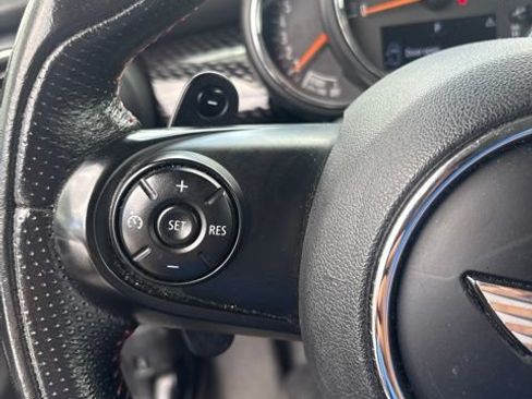 Used 2015 MINI Cooper S FWD image 9