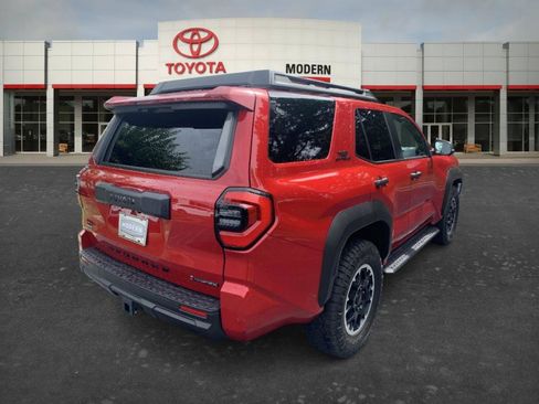Certified 2025 Toyota 4Runner TRD Off-Road Premium AWD/4WD image 5