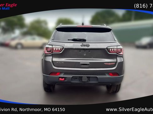Used 2019 Jeep Compass Trailhawk AWD/4WD image 4