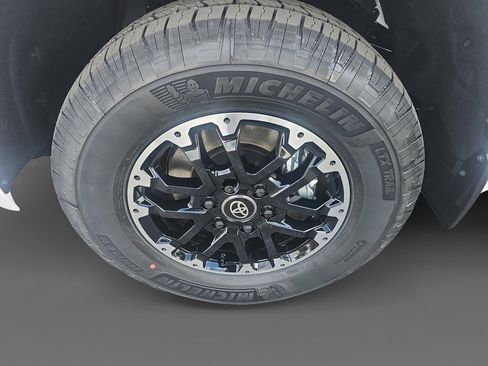 New 2026 Toyota Tundra SR5 image 39