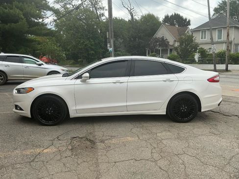 Used 2016 Ford Fusion SE w/ Equipment Group 202A FWD image 6