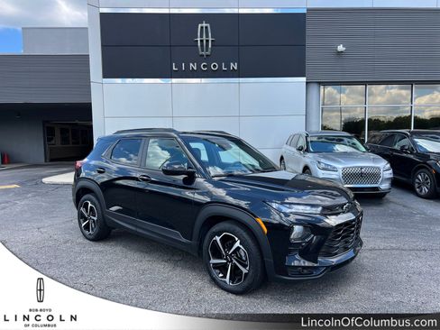 Used 2021 Chevrolet TrailBlazer RS w/ Sun and Liftgate Package FWD image 1
