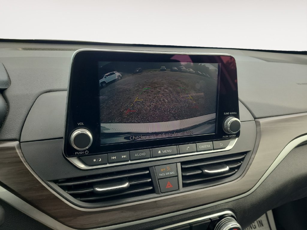 Used 2024 Nissan Altima 2.5 SV FWD image 23