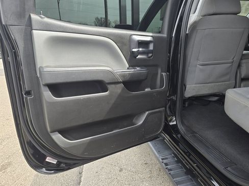 Used 2018 Chevrolet Silverado 1500 Custom w/ Custom Value Package image 10