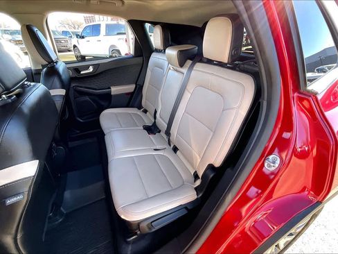 Used 2020 Ford Escape Titanium image 20