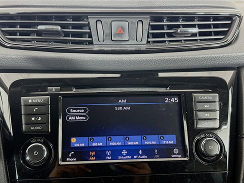 Used 2020 Nissan Rogue S image 19