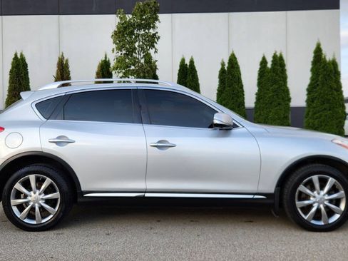 Used 2017 INFINITI QX50 AWD w/ Premium Plus Package image 5