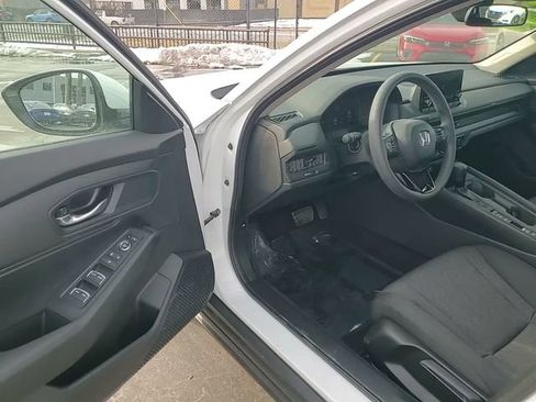 Used 2025 Honda Accord LX image 13