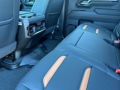 New 2026 GMC Sierra 2500 AT4 w/ AT4 Premium Plus Package AWD/4WD image 13