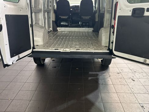 Used 2015 RAM ProMaster 1500 FWD image 4