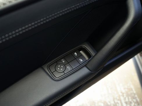 Used 2026 Porsche 911 GT3 RWD image 24