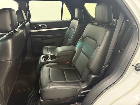 Used 2016 Ford Explorer XLT w/ Equipment Group 202A image 36