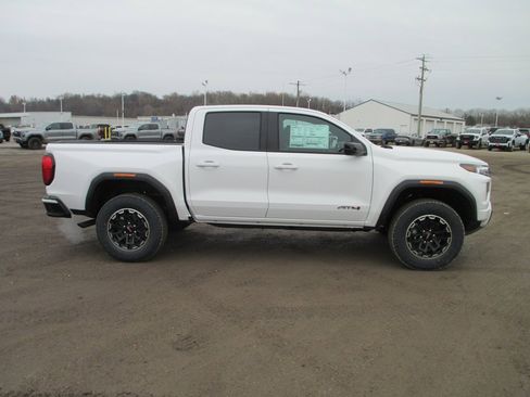 New 2026 GMC Canyon AT4 image 3