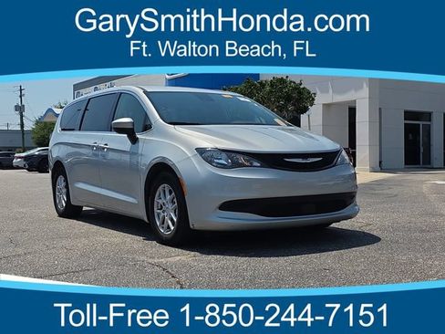 Used 2023 Chrysler Voyager LX FWD image 1