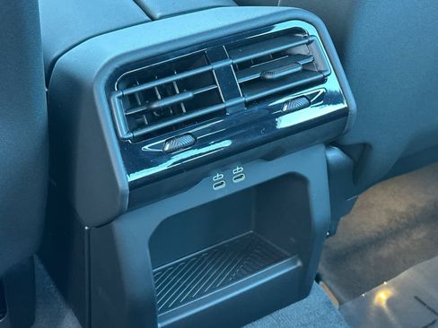 New 2026 BMW 530i xDrive image 16