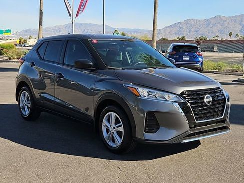 Certified 2025 Nissan Kicks Play S image 9