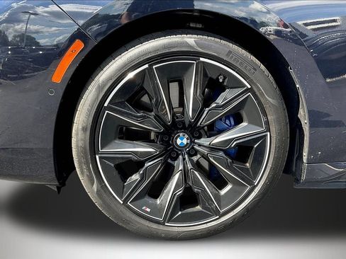 Used 2023 BMW i7 xDrive60 AWD/4WD image 30