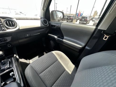 Used 2021 Toyota Tacoma SR5 RWD image 14