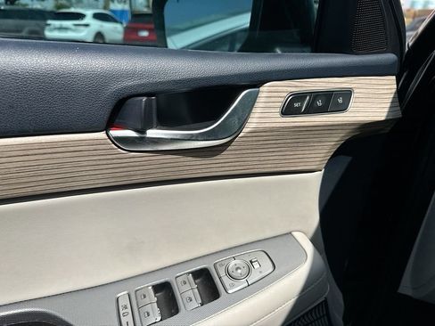 Used 2022 Hyundai Palisade Limited FWD image 7