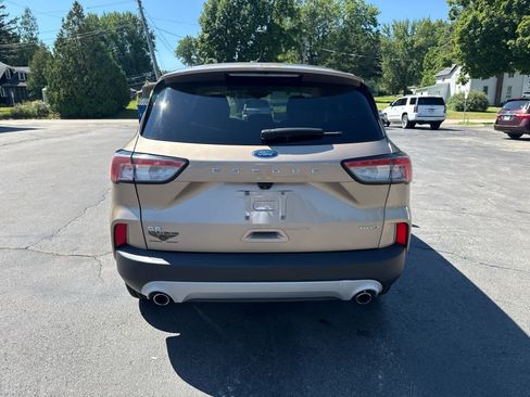 Used 2020 Ford Escape SE AWD/4WD image 4