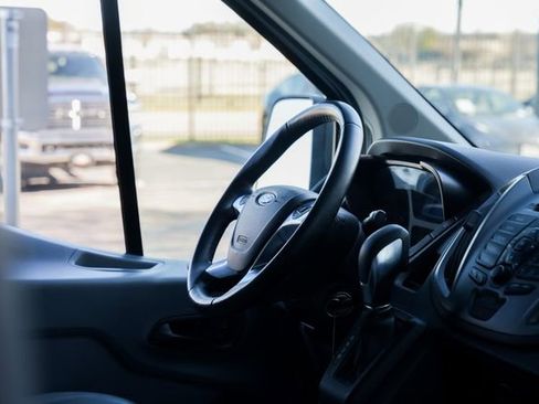 Used 2016 Ford Transit 350 XL image 30