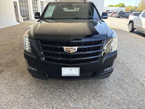 Certified 2020 Cadillac Escalade ESV Premium Luxury w/ Escalade Sport Edition AWD/4WD image 32